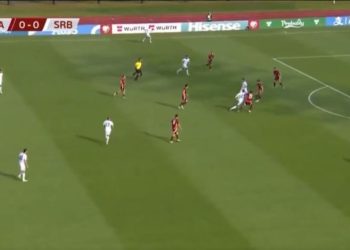 Gjithçka bëhet më e vështirë për Shqipërinë, ndërsa rivalët e Serbisë kalojnë Letoninë me një fitore të ngushtë dhe na kalojnë në klasifikim.