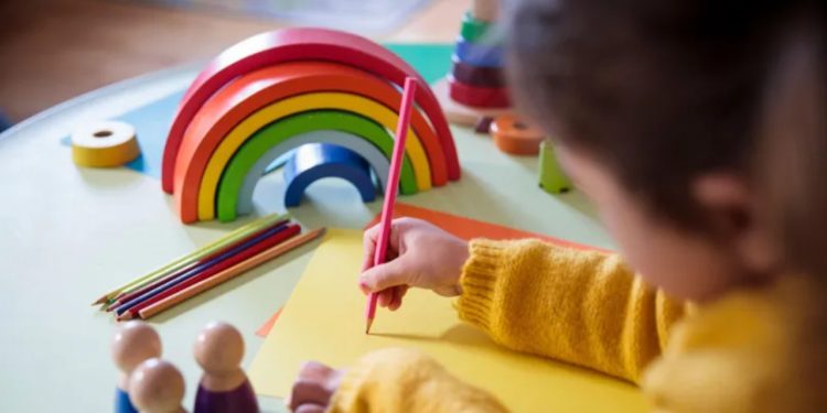 Gjyshi ngatërron nipin me një fëmijë tjetër, fillon hetimi për çerdhen në Australi