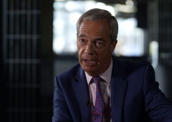 Gratë që kërkojnë azil do të kthehen sërish te talebanët në Afganistan? Farage: Ata që kalojnë Kanalin Angleze do të ndalohen.