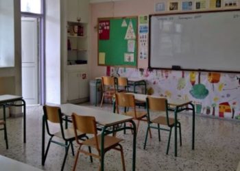 Greqia përballë një krize të rëndë demografike: mbi 700 shkolla të mbyllura dhe 150,000 nxënës më pak krahasuar me 2019-n.