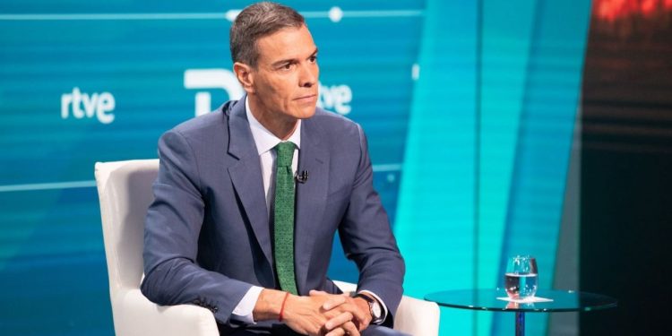 Gruaja dhe vëllai nën akuzë për korrupsion, kryeministri spanjoll sulmon gjyqtarët: Synojnë të shkaktojnë dëme të mëdha.