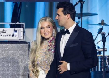 Gruaja e Kirk merr drejtimin e organizatës së tij: Charlie na kishte përgatitur për këtë çast.