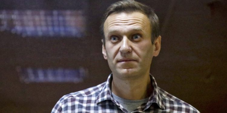 Gruaja e Navalny shpërndan provat: Vdekja e tij në burg për shkak të helmimit.