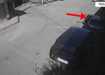 Hajduti në Tiranë vjedh “Benz”-in dhe e çon për skrap