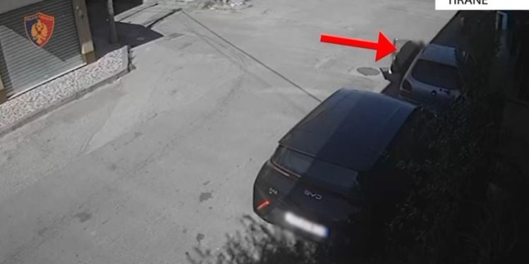 Hajduti në Tiranë vjedh “Benz”-in dhe e çon për skrap