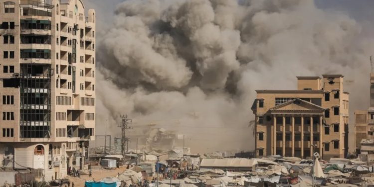 Hamasi shqyrton propozimin amerikan për armëpushim, Trump bën paralajmërimin e fundit.