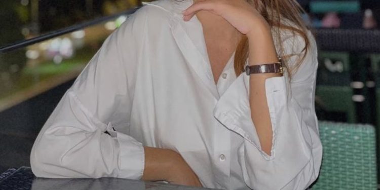 Homazhe për Adnën do të zhvillohen sot në varrezat “Bare” të Sarajevës, ku miqtë dhe familjarët do t'i japin lamtumirën e fundit vajzës që e humbi jetën në kulmin e gëzimit. Historia e saj ka prekur të gjithë, duke kujtuar sa e brishtë është jeta.