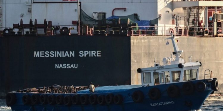 “Kthim vullnetar në shtëpi ose burg dhe gjobë deri në 10 mijë euro”/ Greqia miraton ligjin e ri me masa të ashpra për emigracionin dhe azilkërkuesit