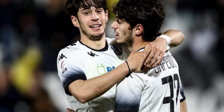 “Talente” kemi me shumicë te Shqipëria, tani na duhet lojtarë që…luajnë futboll!