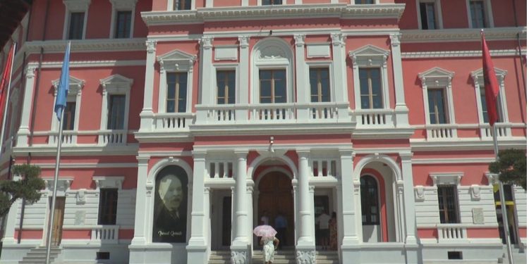 Kush do të jetë kryetar i përkohshëm i Bashkisë së Vlorës? Përzgjidhet sot një nga 3 emrat