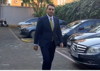 Diploma e gjimnazit false/ “Ushtari” i Belinda Ballukut në PD paraqitet në SPAK