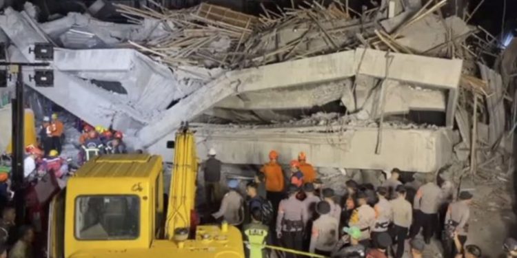 Shembet shkolla në Indonezi, raportohen viktima dhe të plagosur