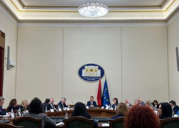 Zbardhen debatet nga mbledhja e Konferencës së Kryetarëve/ Gjekmarkaj: Opozitës ja keni zvogëluar hapësirat. Tabaku: Të përsëritet seanca e 12 shtatorit