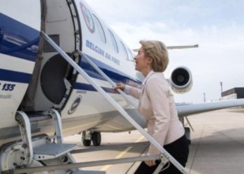 Incident në ajër me avionin e Ursula von der Leyen: rusët bllokojnë GPS-në, pilotët detyrohen të ulen në pistën bullgare duke përdorur...