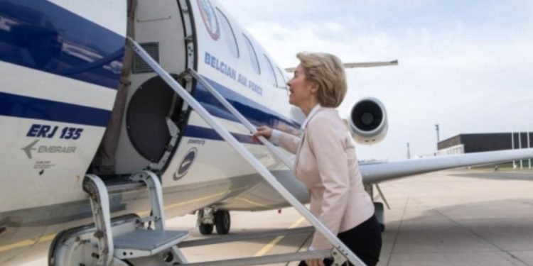 Incident në ajër me avionin e Ursula von der Leyen: rusët bllokojnë GPS-në, pilotët detyrohen të ulen në pistën bullgare duke përdorur...