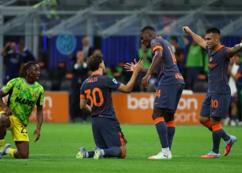 Inter rikthen fitoren, tri pikë të vështira ndaj Sassuolos në "San Siro"