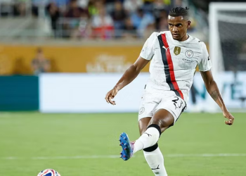 Interi bën një blerje dhe një shitje në ditën e fundit të merkatos, siguron mbrojtësin e Cityt, ndërsa Pavard drejtohet për në Marsejë.