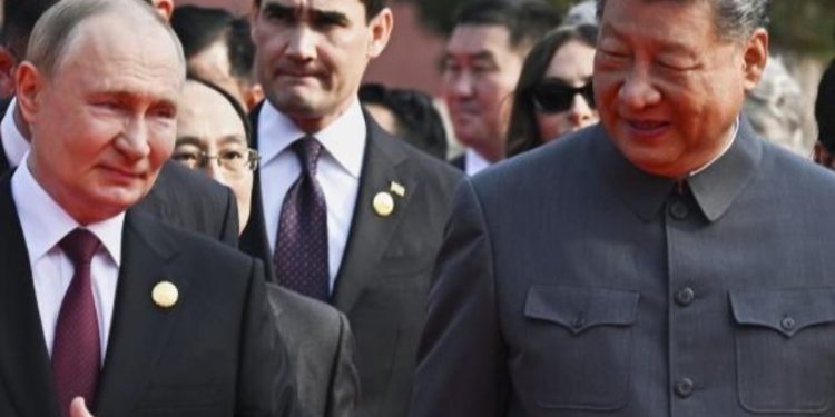 Ish-kryeministri italian ndan detaje nga takimi me Putinin: Më dukej shumë i lodhur, por e mbështetnin dy persona.