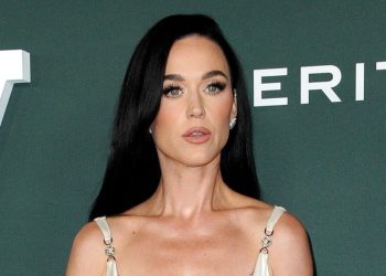 Katy Perry komentoi ndarjen nga Orlando Bloom: “Ne festojmë arritjet dhe reflektojmë mbi humbjet”