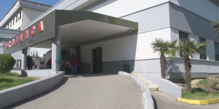 Kërcënimi ndaj Drejtorit të Spitalit të Durrësit, fillon hetimi për 41-vjeçarin
