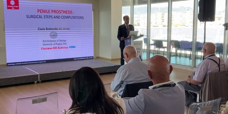 Konferenca e urologëve zhvillohet për dy ditë në Shkodër: Mjekët theksuan rëndësinë e sensibilizimit për të moshuarit.