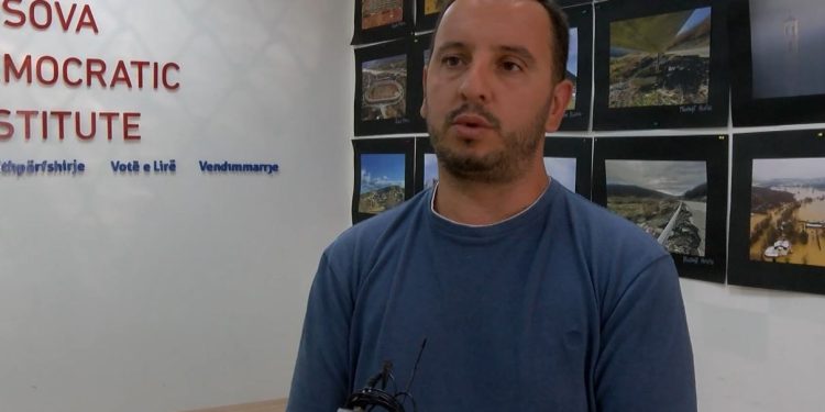 Kosova përballet me provimin e 12 tetorit: Analistët e shohin procesin e zgjedhjeve lokale si një hap përpara në drejtim të zgjedhjeve të përgjithshme të reja.