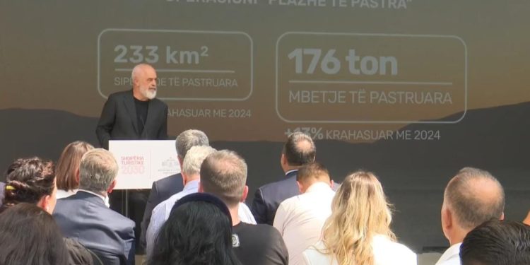 "Ksamili, plazh i keqtrajtuar”/ Rama: Nuk duhet të jetë më viktimë e injorancës që e trajton si tokë për t’u pushtuar dhe ofron shezlongë me çmime të paarsyeshme, ku rrezikon të gjesh gozhdë të ndryshkur.