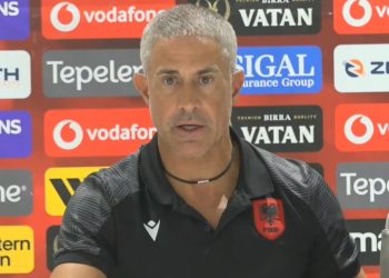 “Kur ka mungesë, gjërat komplikohet” – Sylvinho shpjegon vendimin për Bajramin: Fola për 30 minuta me të, diçka e tillë ndodhte edhe në Brazil.