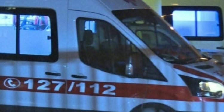 LAJM I FUNDIT: 57-vjeçarja kineze gjendet pa shenja jete në një taksi në Durrës