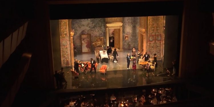 "La Traviata" Kthehet në TKOB: Sezoni i Ri Artistik Fillon me Kryeveprën e Giuseppe Verdit