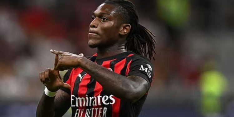 Lajm pozitiv për Allergrin: Leao kthehet nga dëmtimi dhe është gati për supersfidën ndaj Napolit këtë fundjavë.