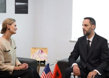 Lamallari takon Ngarkuarën me Punë të SHBA-së: Biseduam mbi përparimin e reformës në drejtësi.