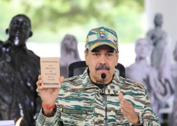 Maduro paralajmëron SHBA: Do të reagojmë në rast të agresionit ushtarak nga ana e SHBA-së