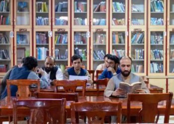 Masa të tjera kufizuese në Afganistan: Talibanët ndalojnë librat e autorësisë femërore.