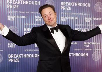 "Mbrohuni ose ndryshe do ta përjetoni" - Komenti i Musk që ngre reagime në Londër, Starmer thotë: Populli britanik...