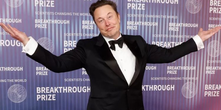 "Mbrohuni ose ndryshe do ta përjetoni" - Komenti i Musk që ngre reagime në Londër, Starmer thotë: Populli britanik...