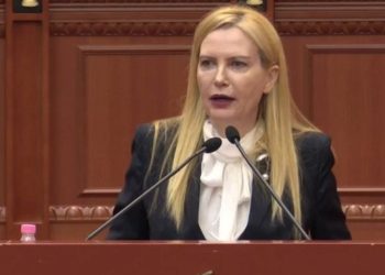 Mesila Doda shpjegon arsyejt e deklaratës së saj si e pavarur: Nuk kam pasur konsultime për grupimet e reja, do të vazhdoj…