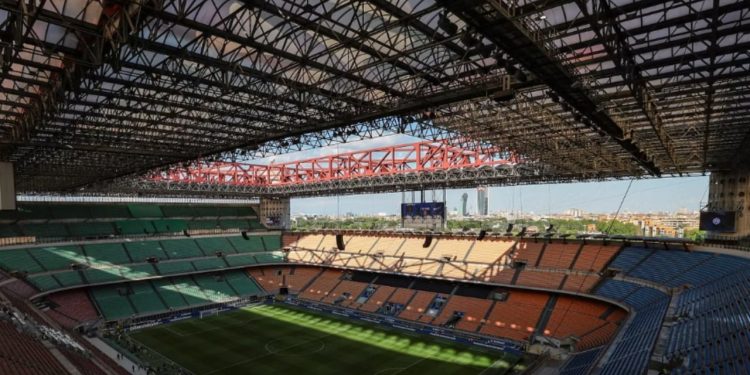 Milani dhe Interi triumfojnë në "betejë", Bashkia e Milanos miraton shitjen e San Siros: Stadiumi i ri pritet të përfundojë para...
