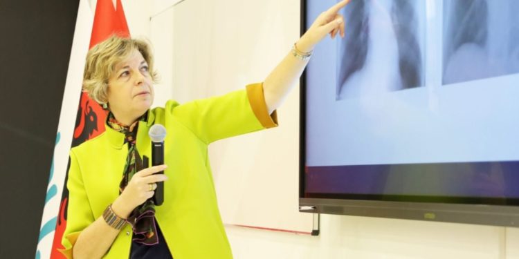 Mjekja italiane Evis Sula emërohet ministre e re e Shëndetësisë në Shqipëri