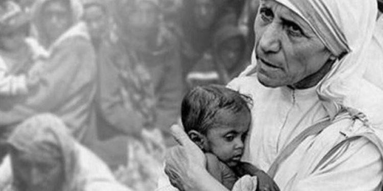 "Na tregoi se veprimet e vogla të mirësisë mund të sfidojnë botën”/ Begaj përkujton Nënë Terezën: Një pjesë e identitetit tonë kombëtar