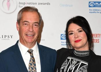 "Në 2017 kishte vështirësi për të mbledhur para për muajin", e dashura 'e varfër' e Nigel Farage blen shtëpi për 885 mijë £