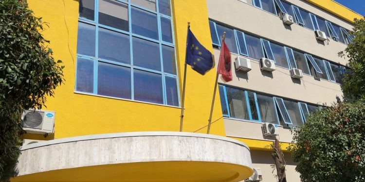 Në Shkodër, numri i studentëve po rritet; rektori Tonin Gjuraj: Rritja e regjistrimeve vjen me oferta të reja studimi.