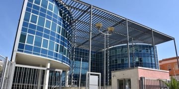 Nën vëzhgimin dhe rekomandimet e ndërkombëtarëve, KLP heq dorë nga ndryshimi i rregullores për emërimin e kreut të SPAK.