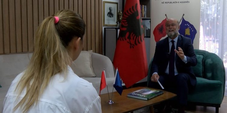 “Netët e filmit shqiptar” në Prishtinë,  organizohet nga Ambasada Shqiptare / Nderohet Dhimitër Anagnosti.