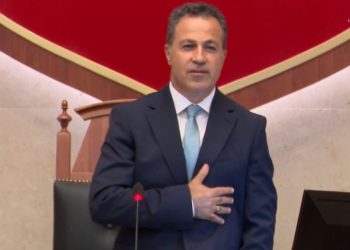 Niko Peleshi zgjidhet kreu i ri i Kuvendit të Shqipërisë me 84 vota për! Mazhoranca e feston, ndërsa opozita shpreh protestat e saj.