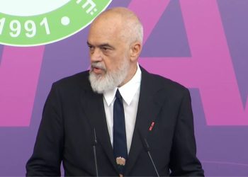 Një femër në krye të Ministrisë së Brendshme, Rama emëron Albana Koçiun.