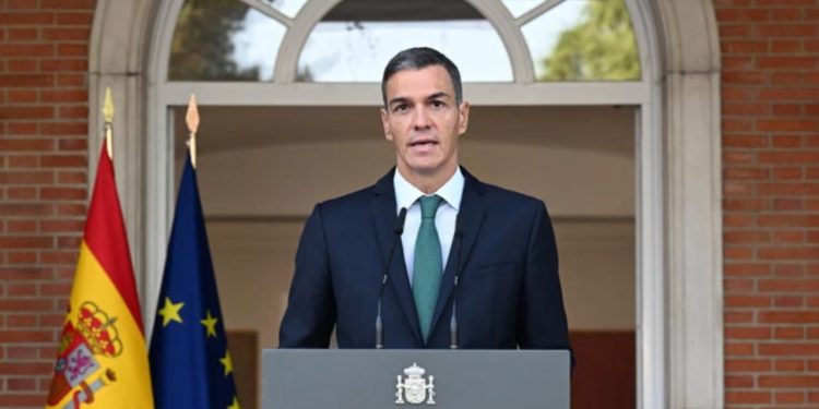 "Nuk është vetëmbrojtje, por shfarosje": Kryeministri i Spanjës shpall masa të forta ndaj Izraelit për konfliktin në Gaza.