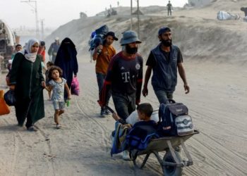 Ofensiva tokësore e Izraelit arrin ditën e dytë, mijëra civilë largohen nga qyteti i Gazës.