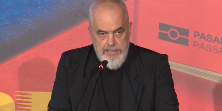 “Opozita sot thekson një letër anonime”, Rama mbi shkarkimin e Veliajt: Një kryetar i ndodhur në vështirësi, duhet të përparojmë për Tiranën.