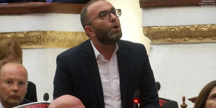 PS Propozimi i Niko Peleshin: Fillon votimi i fshehtë për Kryetarin e Kuvendit, opozita në bojkot. Bardhi: Kjo shumicë nuk ka legjitimitet për të votuar.